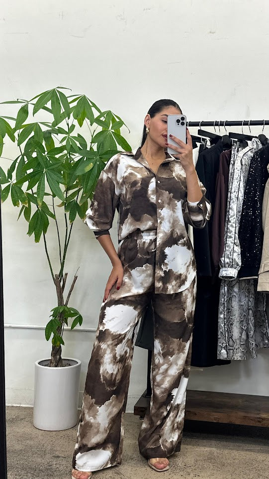 Relaxed Fit Shirt & Pants Set in Earth Tones