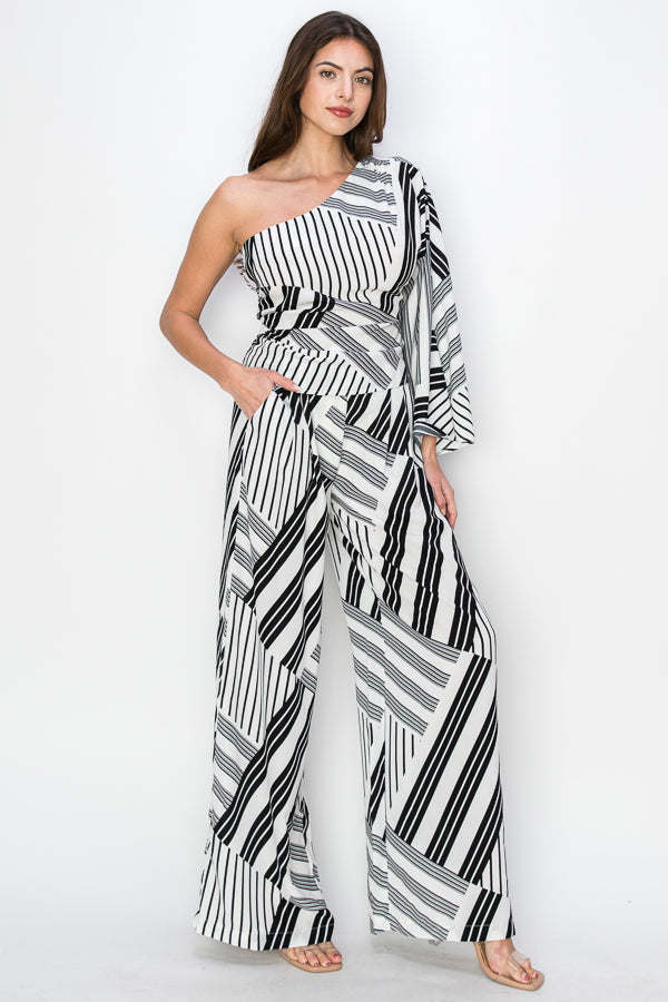 • SKU: T5366, P2221-SET • S-M-L (2-2-2) • Hand wash only •This garment is a top featuring two diagonal stripes with distinct prints, and it is designed asymmetrically with one side intended to be worn off the shoulder. • This is a SET, No Split Sale on top & bottom Note: 6 Pcs of Top in a pack & 6 Pcs of Pants in a pack are separated . high quality & wholesale price w/ onenmoreusa.com