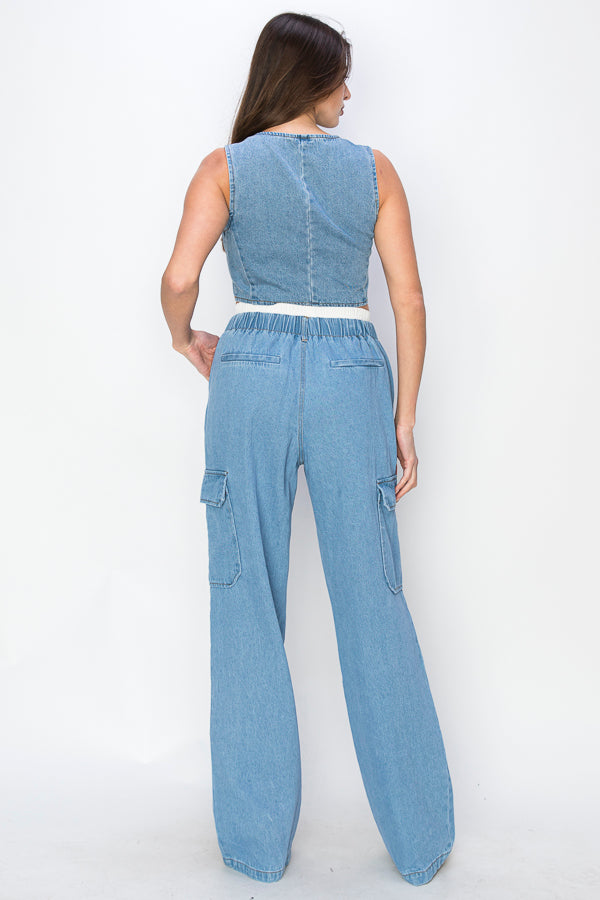 • SKU: V4134P2191-SET• S-M-L (2-2-2)• Hand wash only• This garment is a denim vest crafted from denim fabric, featuring a sleeveless design. It has a button-up front closure with three buttons, allowing for easy fastening. Unlike some vests, it does not include pockets, providing a sleek and minimalist aesthetic. • The denim material lends a casual and rugged vibe to the vest, making it a versatile piece that can be styled in various ways.